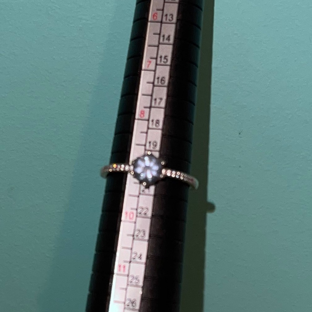 Pretty blue stoned ring